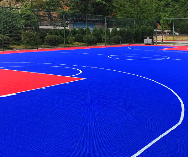 张家港篮球场室外拼装蜜桃免费视频
